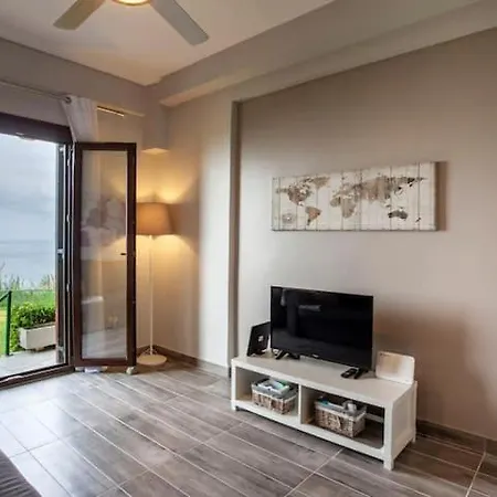 Apartment Sea View, 100m From The Beach! Mola Kalyva