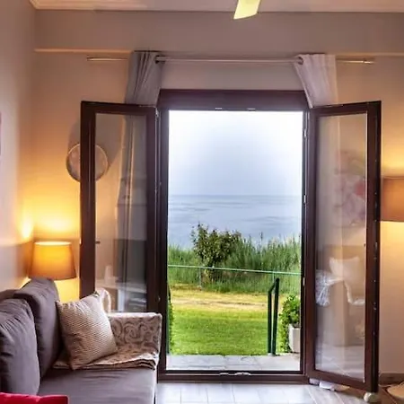 Sea View, 100m From The Beach!