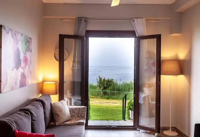 Sea View, 100m From The Beach!